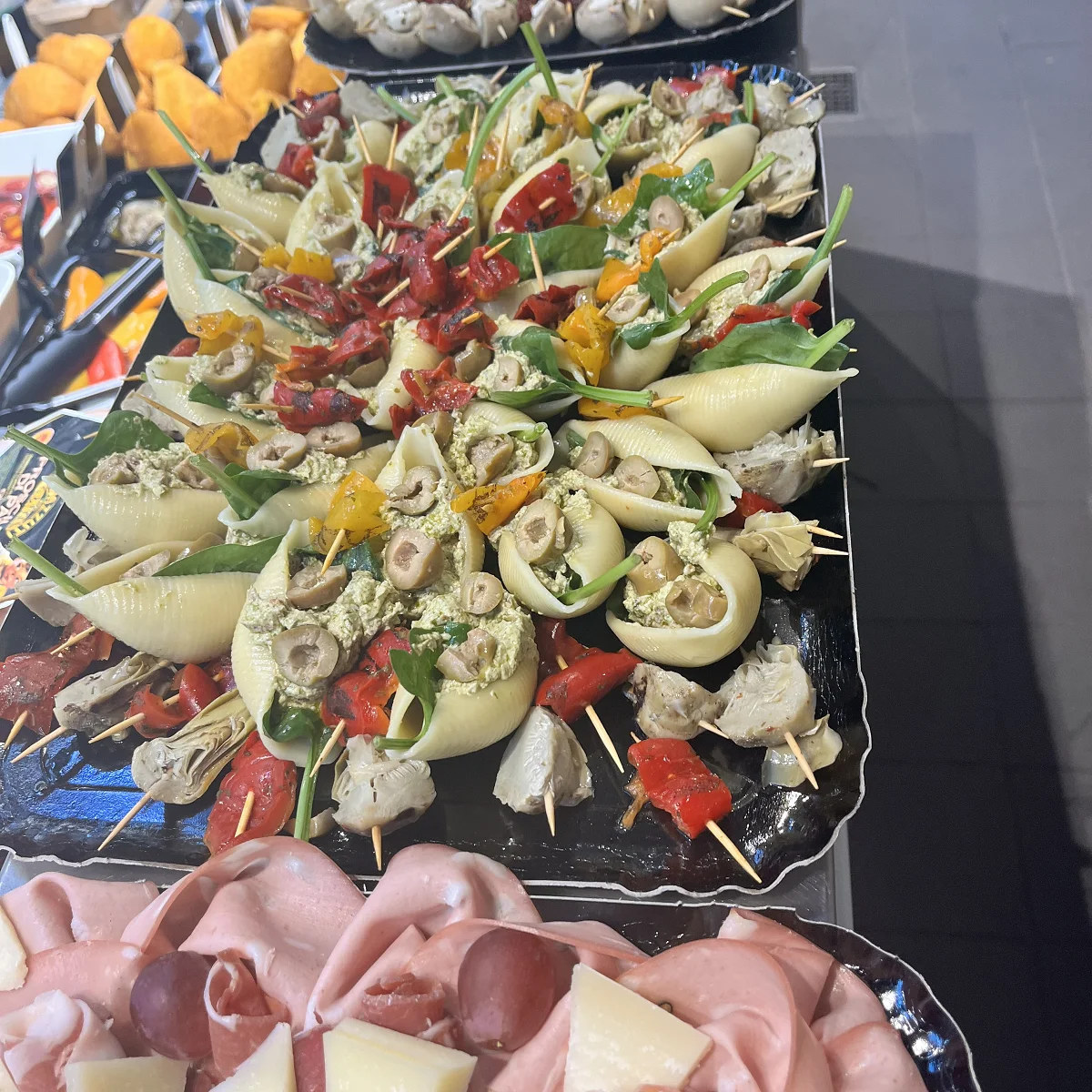 Plateaux apéro italiens à Bordeaux : la tendance 2026 pour vos événements
