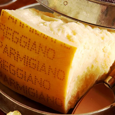 Parmesan (Parmigiano reggiano de montagne ) 24 mois